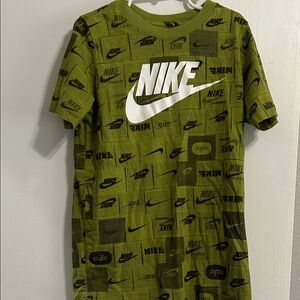 Nike Olive Patterned Tee